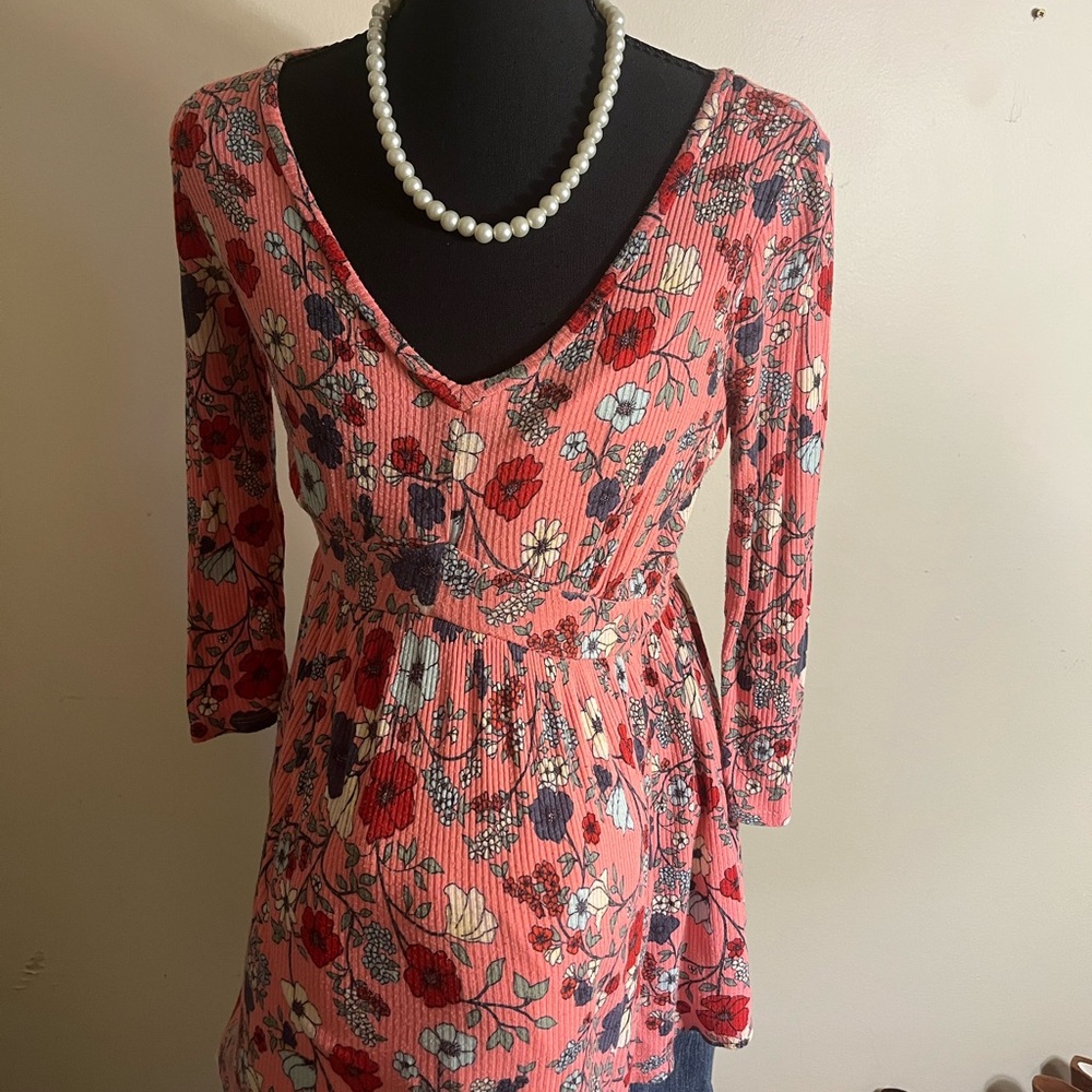 Jessica Simpson Floral V-Neck Long Sleeve MATERNITY Top